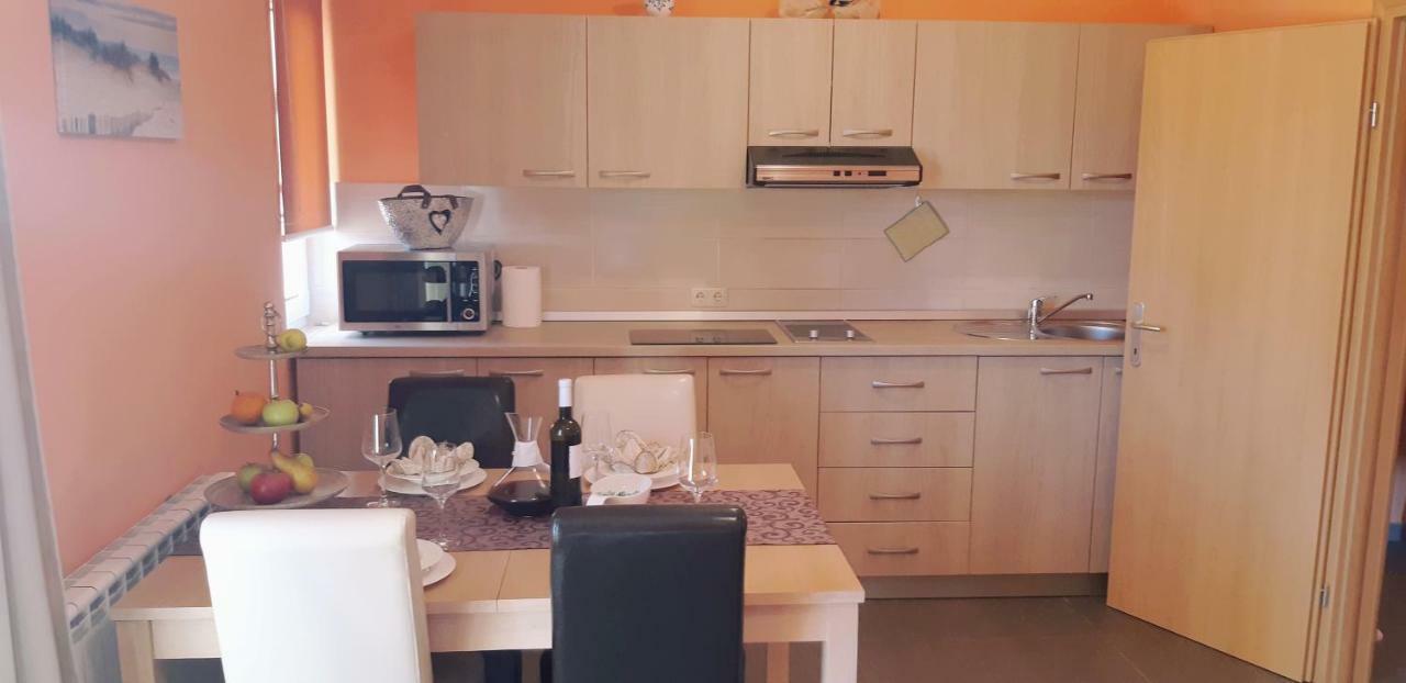 Apartmani Lili Sukošan Exterior foto