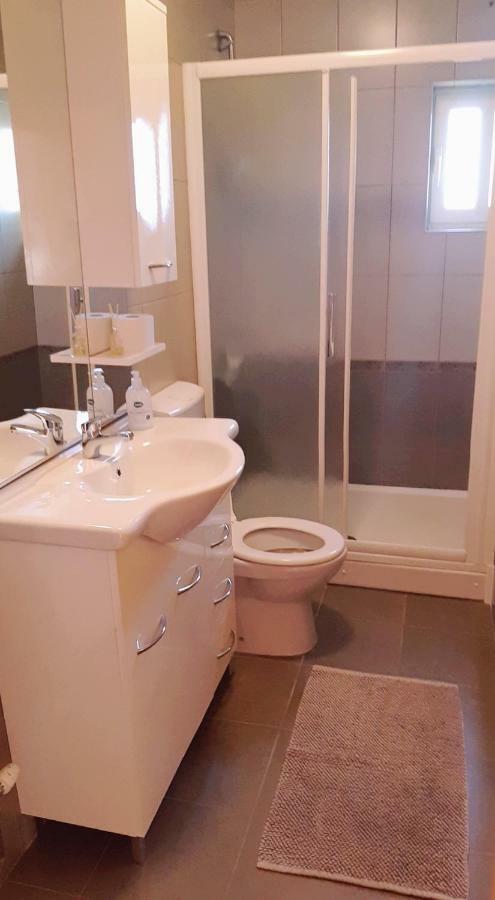 Apartmani Lili Sukošan Exterior foto