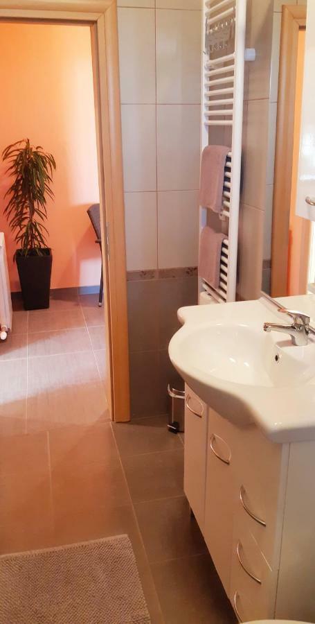 Apartmani Lili Sukošan Exterior foto
